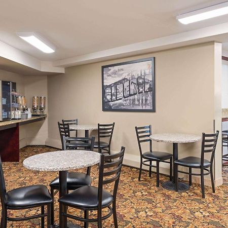Super 8 By Wyndham Sherwood Park/Edmonton Area Exterior photo