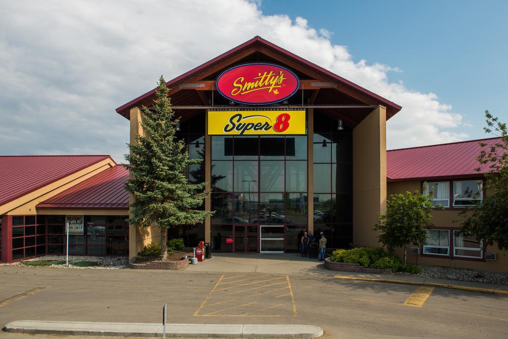 Super 8 By Wyndham Sherwood Park/Edmonton Area Exterior photo