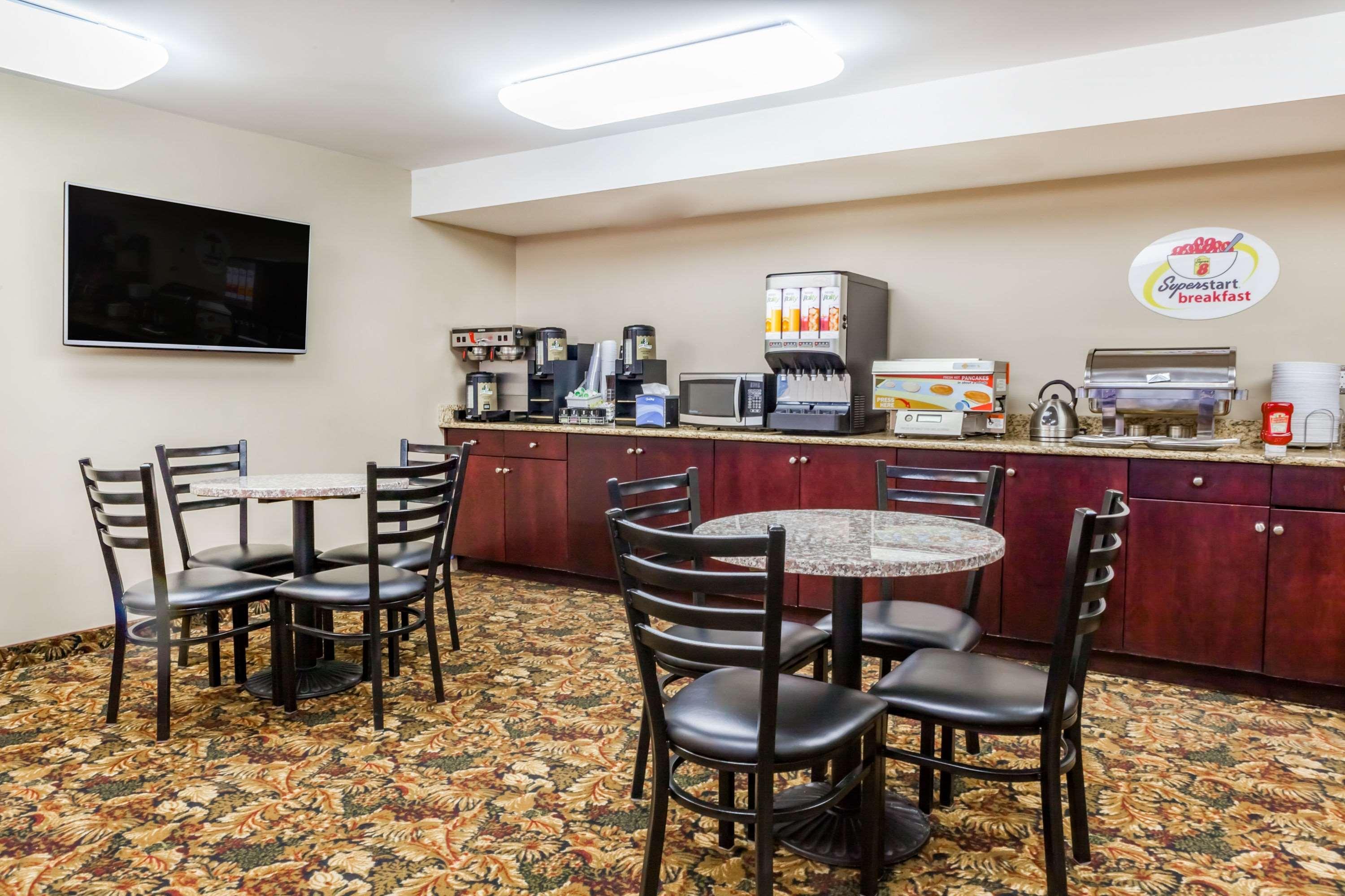 Super 8 By Wyndham Sherwood Park/Edmonton Area Exterior photo