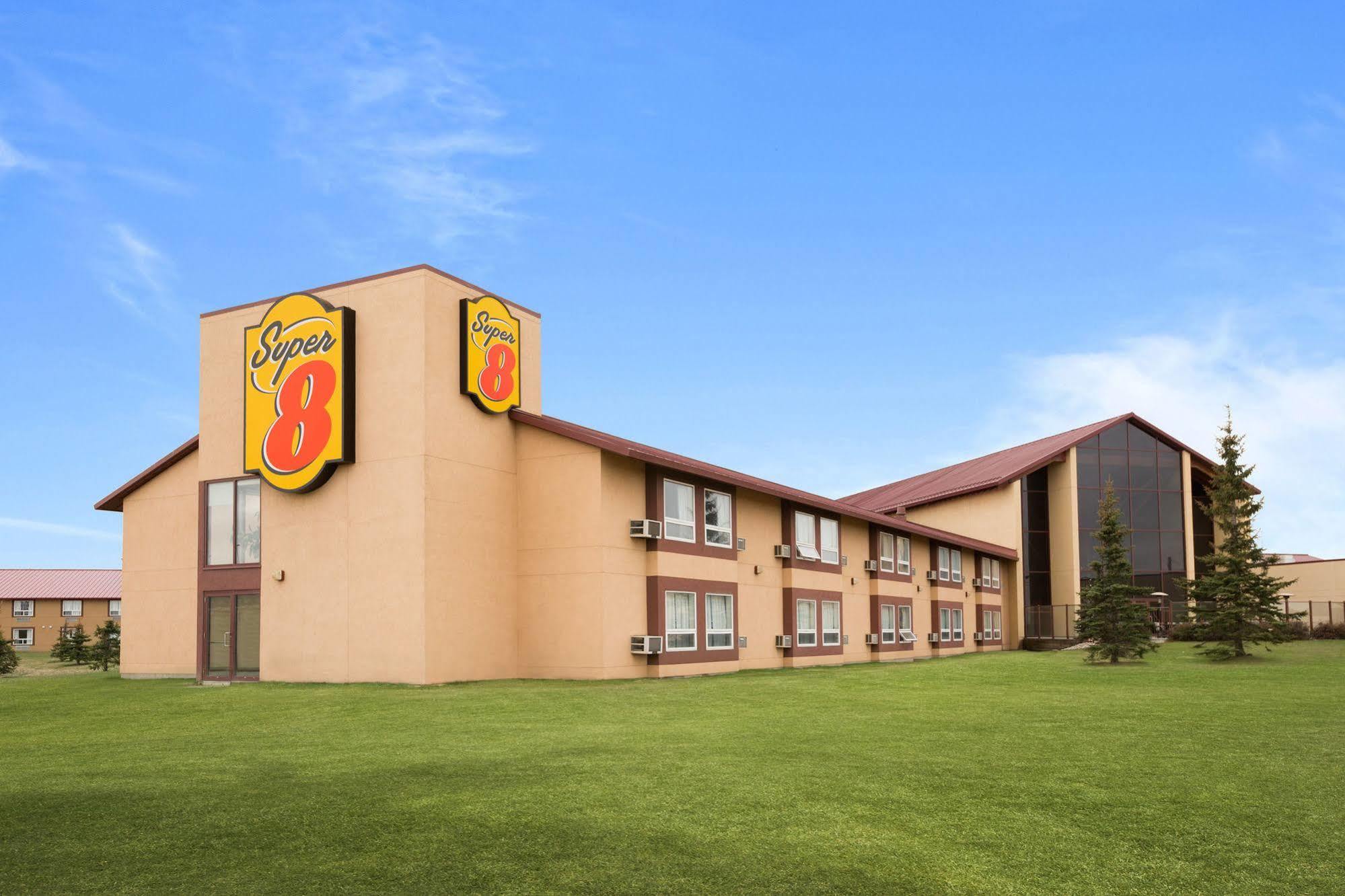 Super 8 By Wyndham Sherwood Park/Edmonton Area Exterior photo
